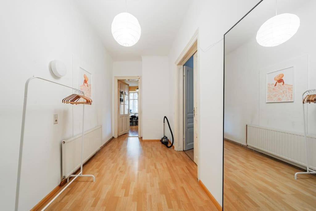 Zentrale Wohnung Fuer Entdecker Вена Экстерьер фото